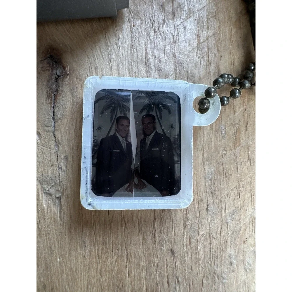 9 Vintage Generic‎ Photo Film Negative Viewfinders Keychains Lot